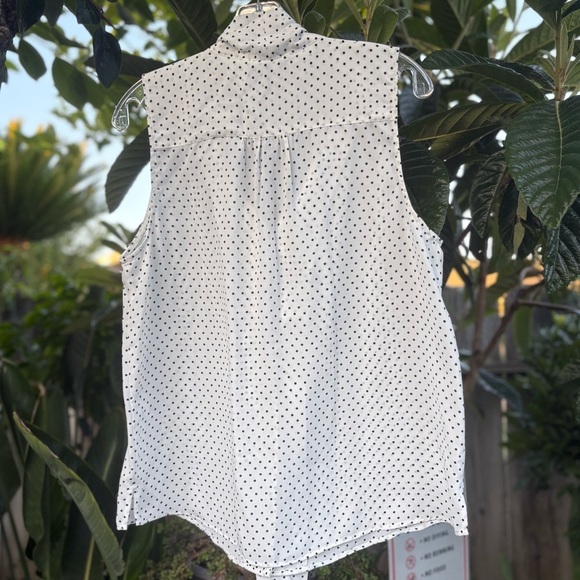Jones New York Sleeveless Polka Dot Button Front Tie Collar Blouse Size Large - Picture 2 of 6